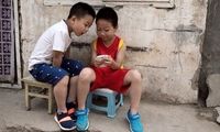 چین استفاده از موبایل را در مدارس ممنوع کرد