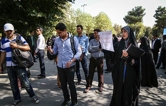 عکس: حاشیه حضور روحانی در دانشگاه تهران