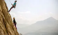 صخره‌نوردی خارجی‌ها روی کوه بیستون