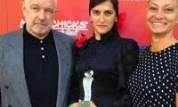 عکس: بدلکار ایرانی جیمز باند جایزه گرفت