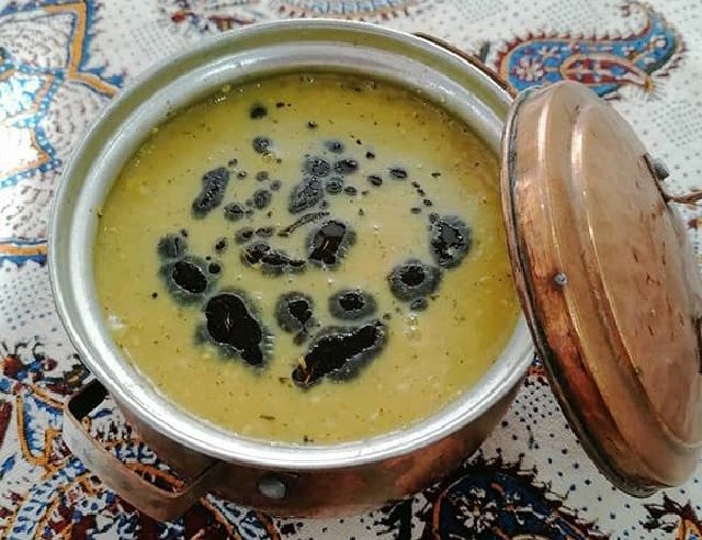 طرز تهیه سوپ ترخینه به ۲ روش ساده و با دوغ