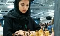 مدال نقره قهرمانی جهان بَرگردن خادم‌الشریعه