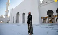 ایوانکا ترامپ باحجاب در مسجد شیخ زاید