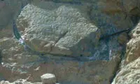 کتیبه 3000 ساله را کندند و بردند! +عکس