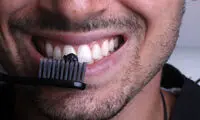 آیا سفیدکردن دندان‌ها بی‌ضرر است؟