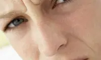 درمان خط اخم و چروک پیشانی