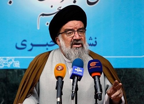 احمد خاتمی: واکسن آمریکایی ۱۰۰نفر را کشته است