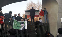 گزارشی از برخی ناآرامی‌ ها در خیابان‌ انقلابِ تهران