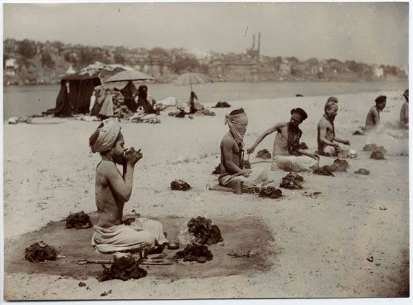 عبادت مرتاضان هندی در سال 1880 +عکس