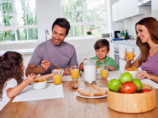 8 عادت سالمی که والدین باید به کودکان شان بیاموزند