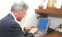 عکس: کلینتون در حال ارسال اولین ایمیل