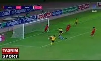 لحظه گل اول سپاهان به تراکتور توسط مغانلو 