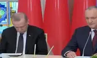 چرت زدن اردوغان در برنامه زنده سوژه رسانه‌ها شد