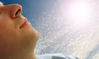 راه های پیشگیری از مسمومیت با نور خورشید