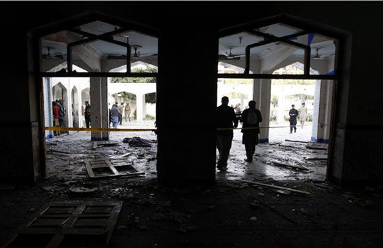عکس: حمله به مسجد شیعیان پیشاور
