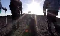 مردی که بدون دست و پا، کوهنوردی می‌کند!