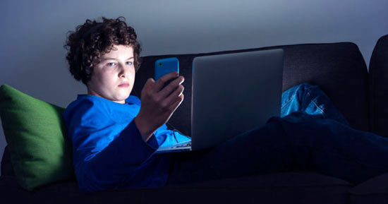 اثرات استفاده بیش‌ از حد از اینترنت در نوجوانان