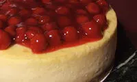 تهیه چیزکیک آلبالو با بیسکویت دایجستیو