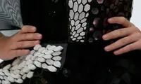 این لباس با احساسات شما رنگ عوض می کند