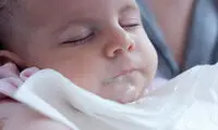 اگر شیرخوارتان استفراغ می‌کند...