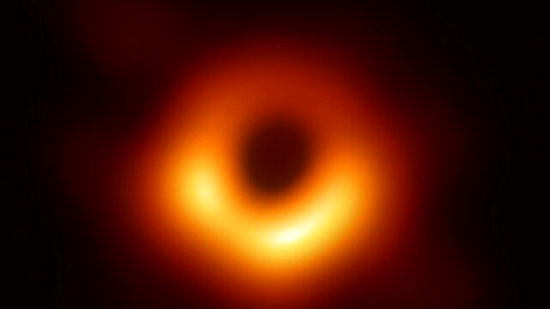 ثبت اولین تصویر از یک سیاه چاله فضایی