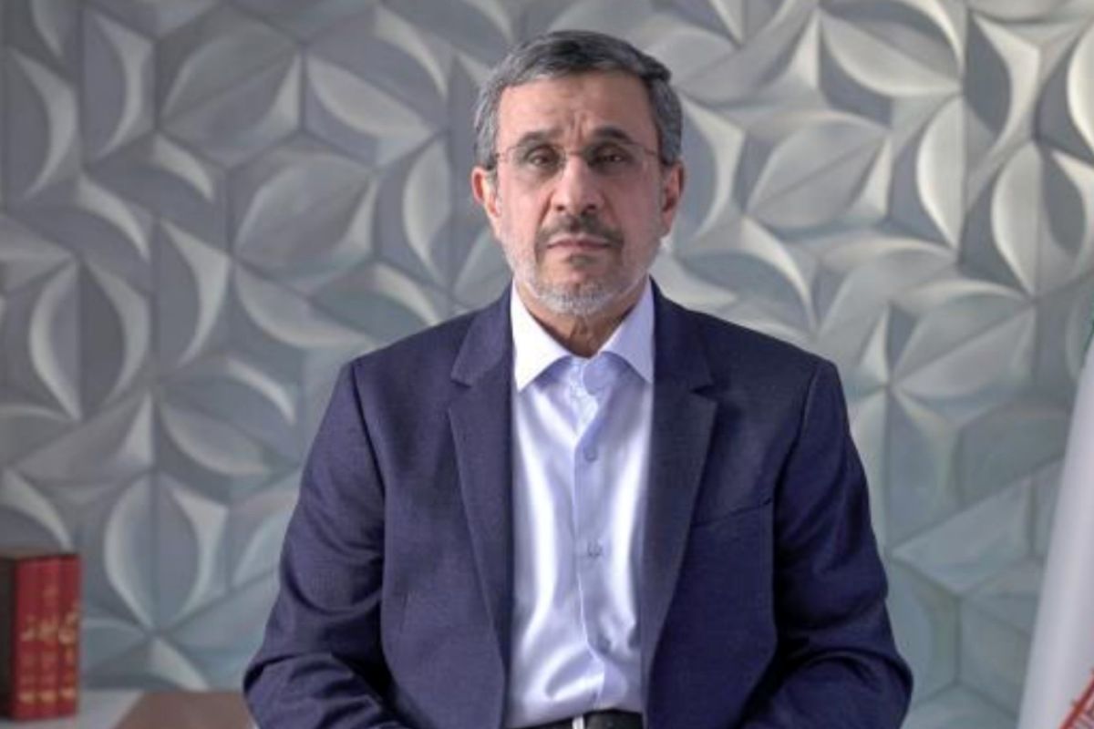 خوش و بش احمدینژاد و جهانگیری در دیدار با رهبری