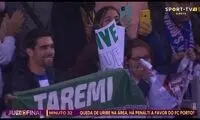 اشک شوق هوادار پورتو از دریافت پیراهن طارمی
