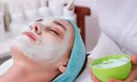 مزایا و معایب لایه برداری پوست صورت با TCA