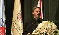 عکس: علیزاده با لباس سیاه روی صحنه رفت