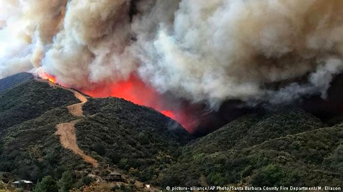 هشدارِ گسترش آتش‌سوزی‌ها در جنوب کالیفرنیا