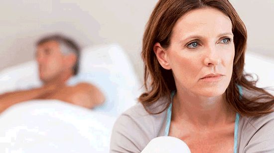 درمان خشکی واژن با روش‌های فوری و قطعی + علل و علائم