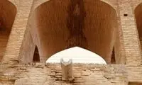 سقف سی‌وسه پل ‎اصفهان نَم داد!