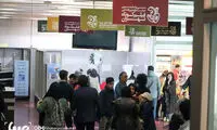 به مخاطب داخل سالن احترام بگذاریم