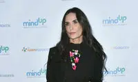 دمی مور به «Rock That Body » پیوست