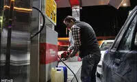 عکس: ازدحام بی سابقه مردم در پمپ بنزین