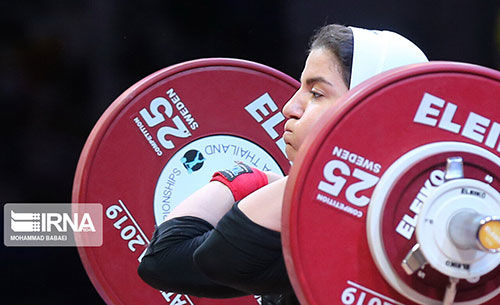 نخستین زن وزنه‌بردار ایرانی در پیکارهای جهانی