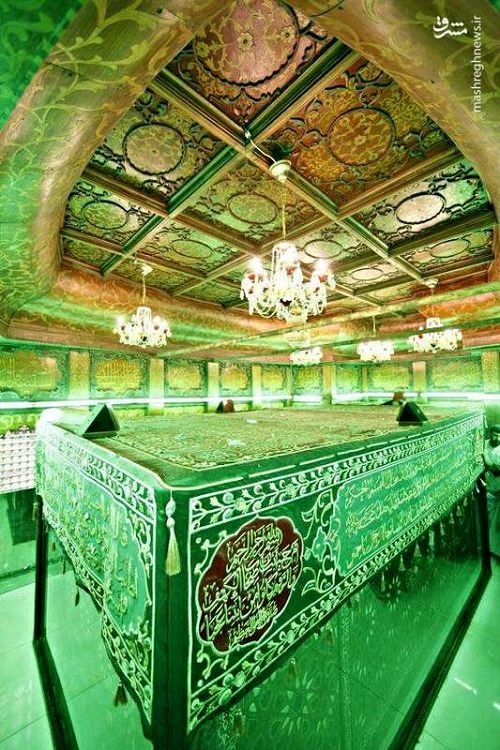 نمایی زیبا از داخل ضریح امام حسین(ع)