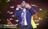 اشک‌های «حامد همایون» در اجرای «چتر خیس»