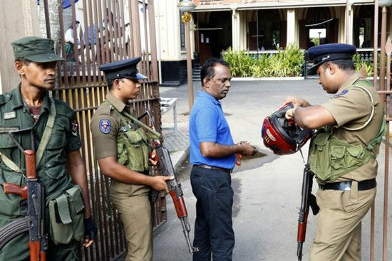 سریلانکا شبکه‌های اجتماعی را مسدود کرد