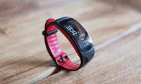 دستبند هوشمند Gear Fit 2 Pro رونمایی کرد
