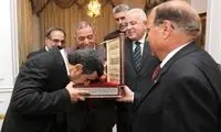 عکس: هدیه مصری‌ ها به احمدی‌ نژاد