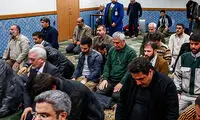 عکس: حاتمی کیا در نمازخانه کاخ جشنواره