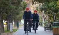 پیروز حناچی با دوچرخه به شهرداری رفت