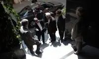 عکس: جنتی در منزل استاد محمود فرشچیان