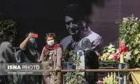 حضور دوستداران استاد بر سر مزار شجریان