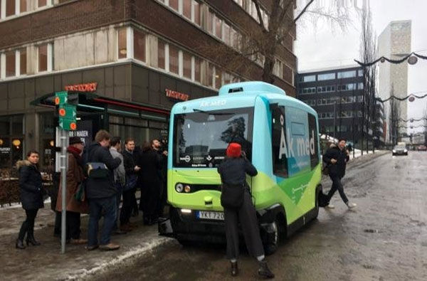 سوئد اتوبوس‌های خودران الکتریکی آزمایش می‌کند