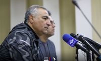 طعنه سنگین ساکت الهامی به میثاقی: خودش «سلطان قلیان» است!