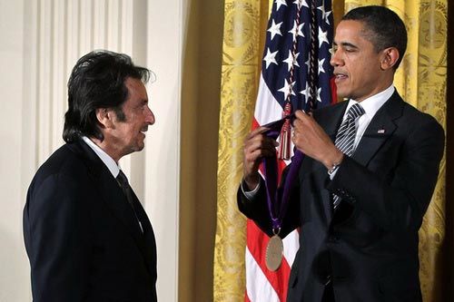 اوباما به ستاره هالیوود مدال اعطا کرد + عکس