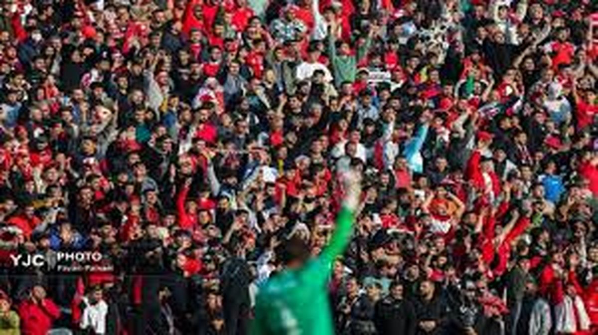 دیشب هواداران تراکتور نگذاشتند پرسپولیسیها بخوابند!