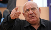 حشمت مهاجرانی 75 ساله شد